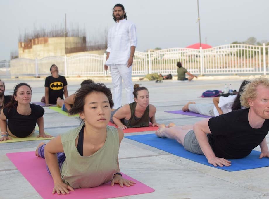 Advanced asana class during the 300 hour yoga TTC in Rishikesh
