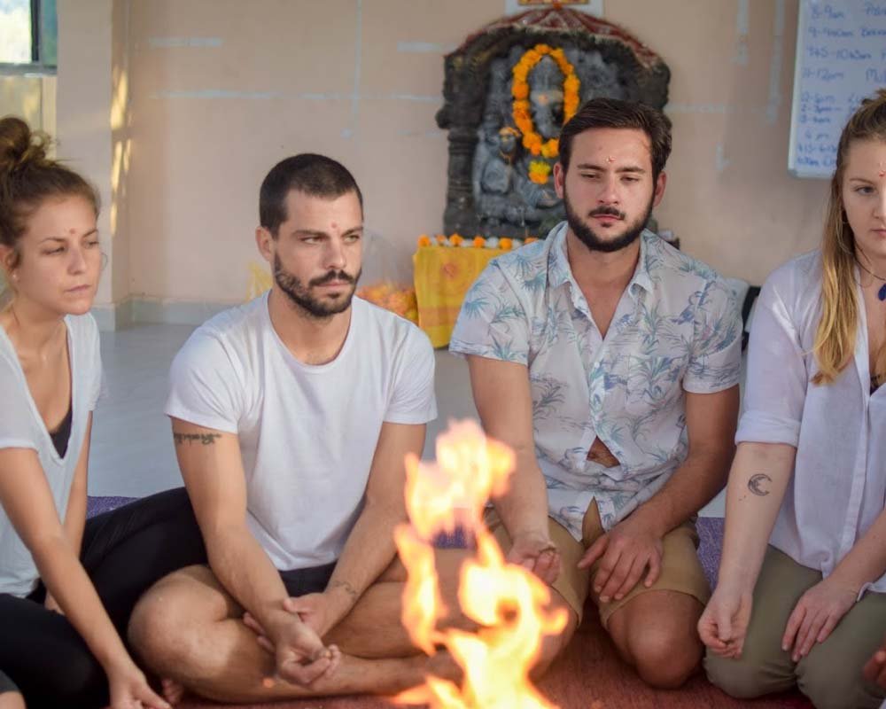 Morning Kundalini kriya class at the yoga school in Rishikesh